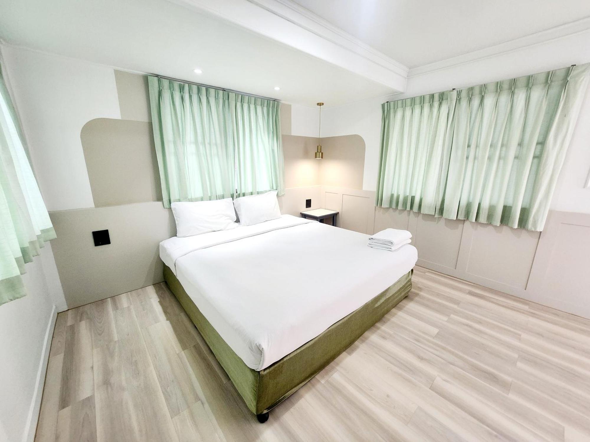 Seatel Phuket, Patong Beach Bagian luar foto