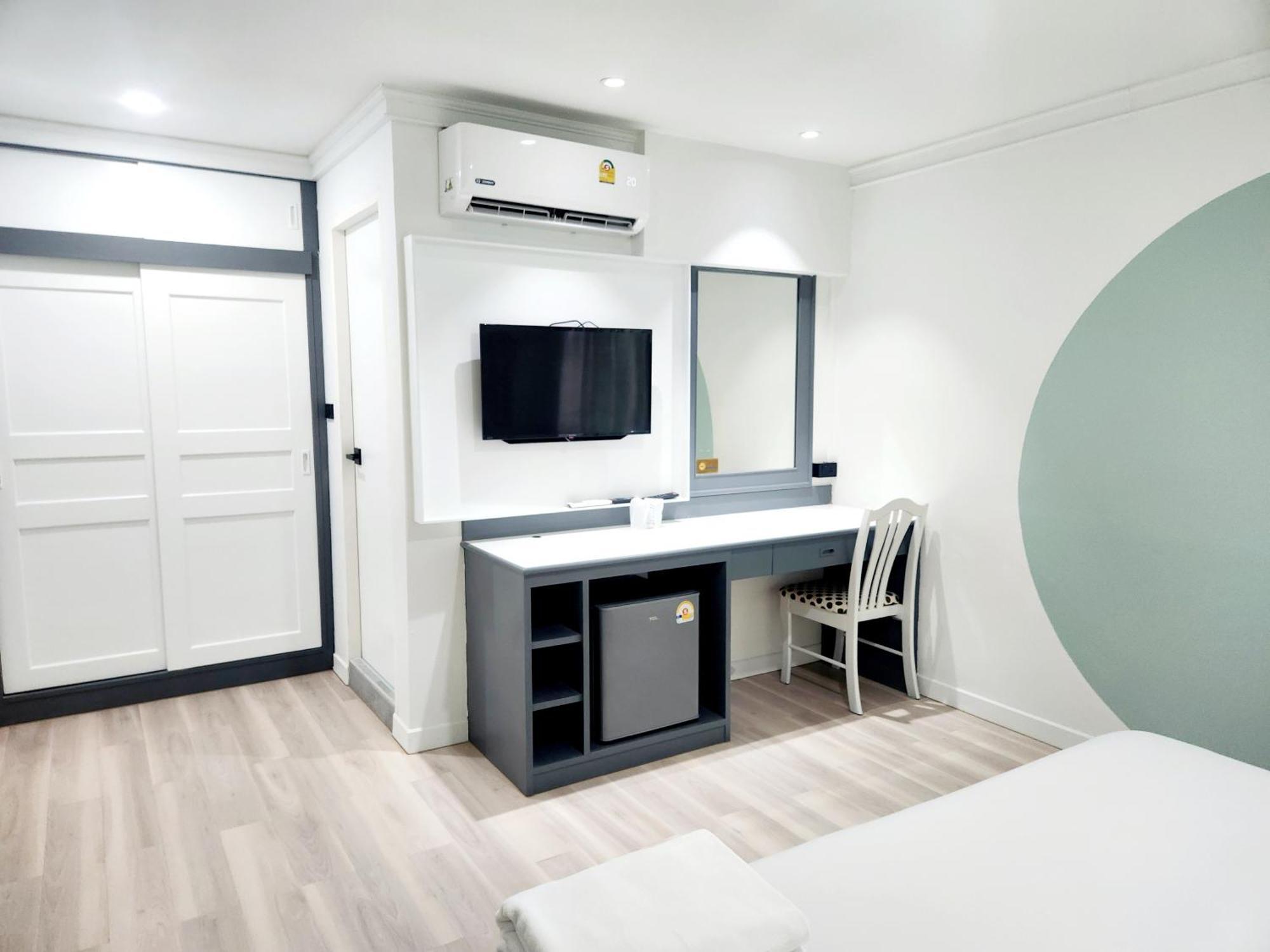Seatel Phuket, Patong Beach Bagian luar foto