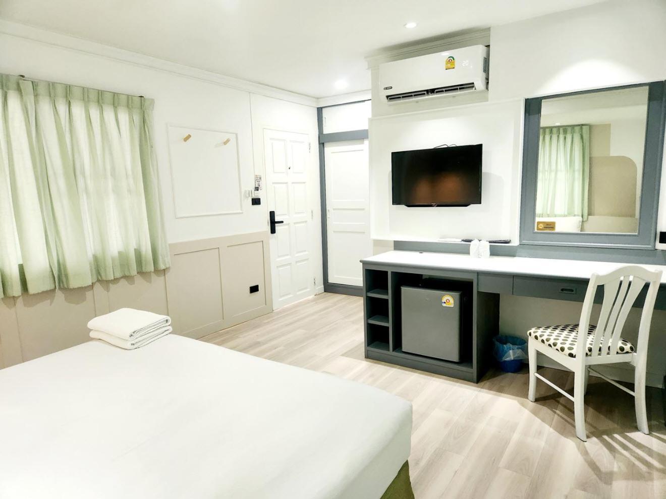 Seatel Phuket, Patong Beach Bagian luar foto