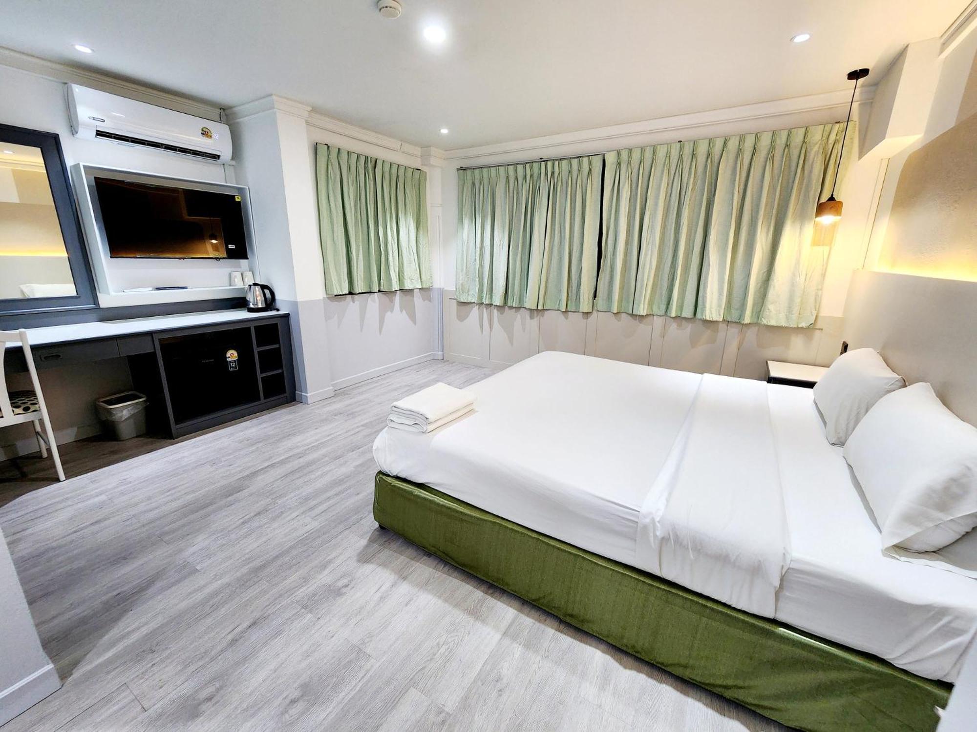 Seatel Phuket, Patong Beach Bagian luar foto