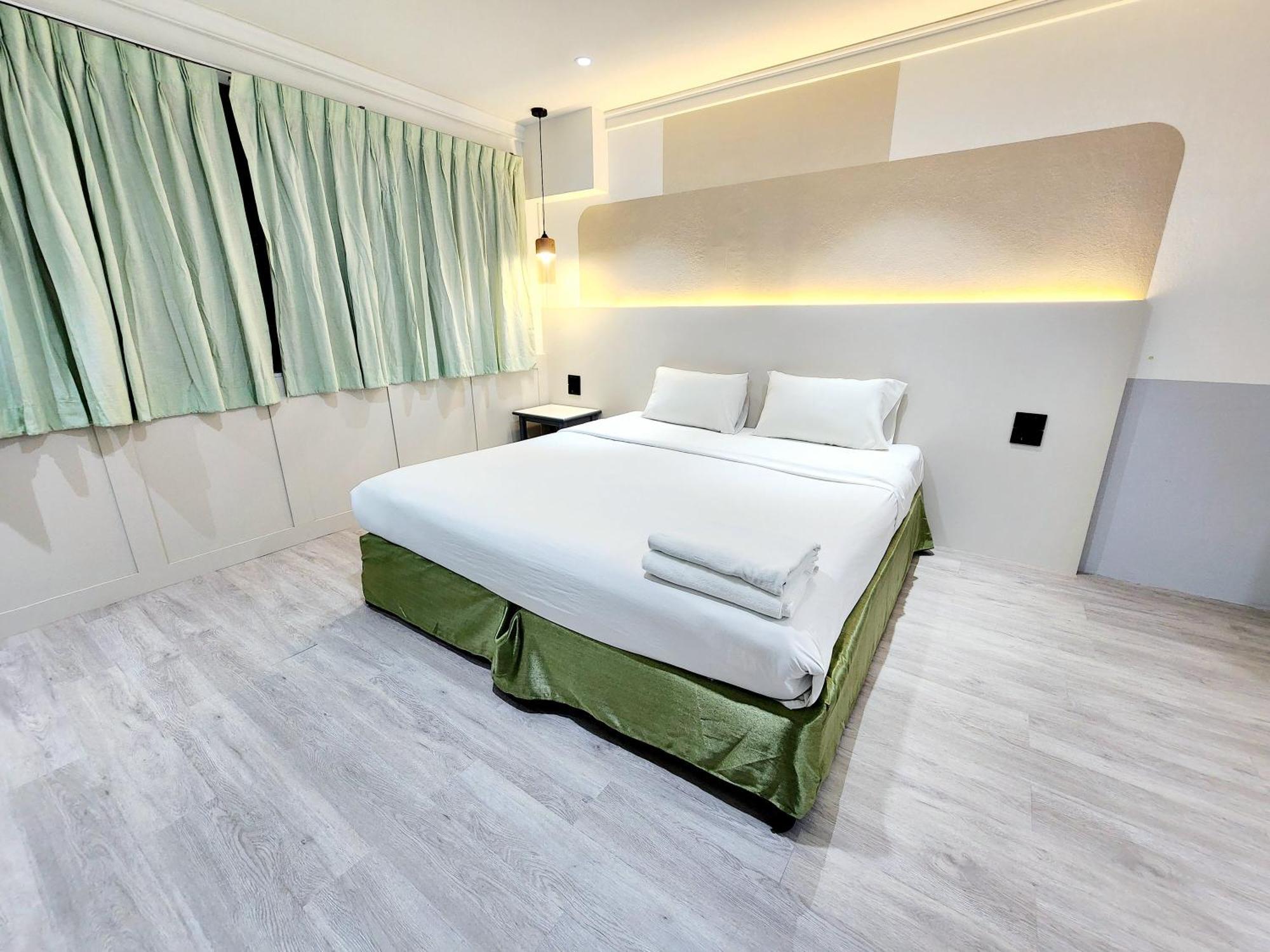 Seatel Phuket, Patong Beach Bagian luar foto