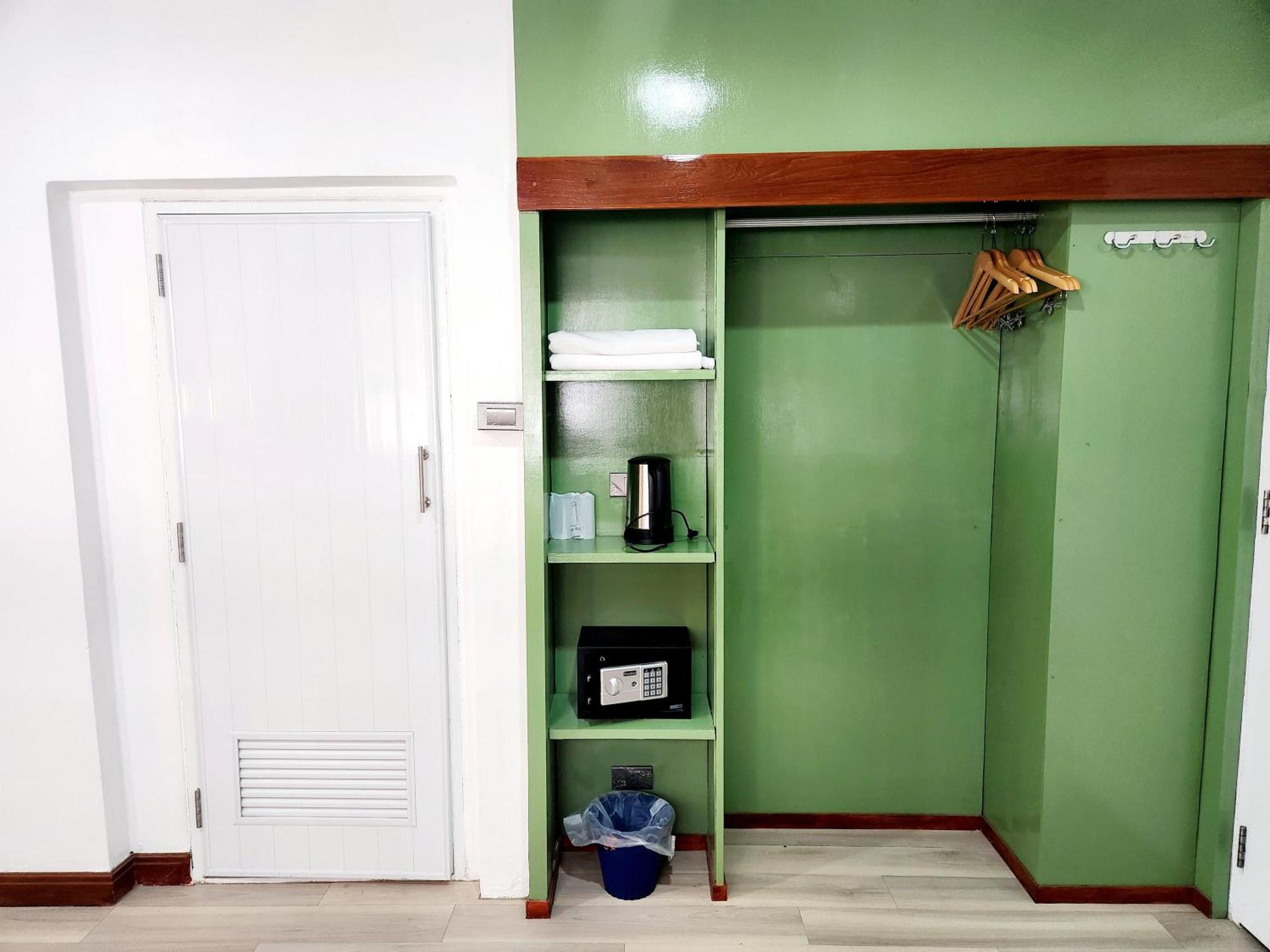 Seatel Phuket, Patong Beach Bagian luar foto