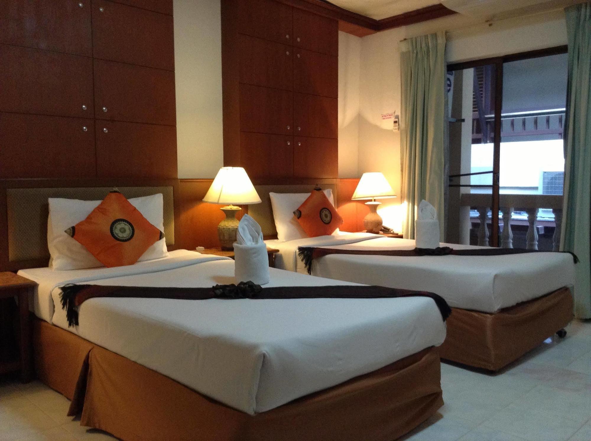 Seatel Phuket, Patong Beach Bagian luar foto