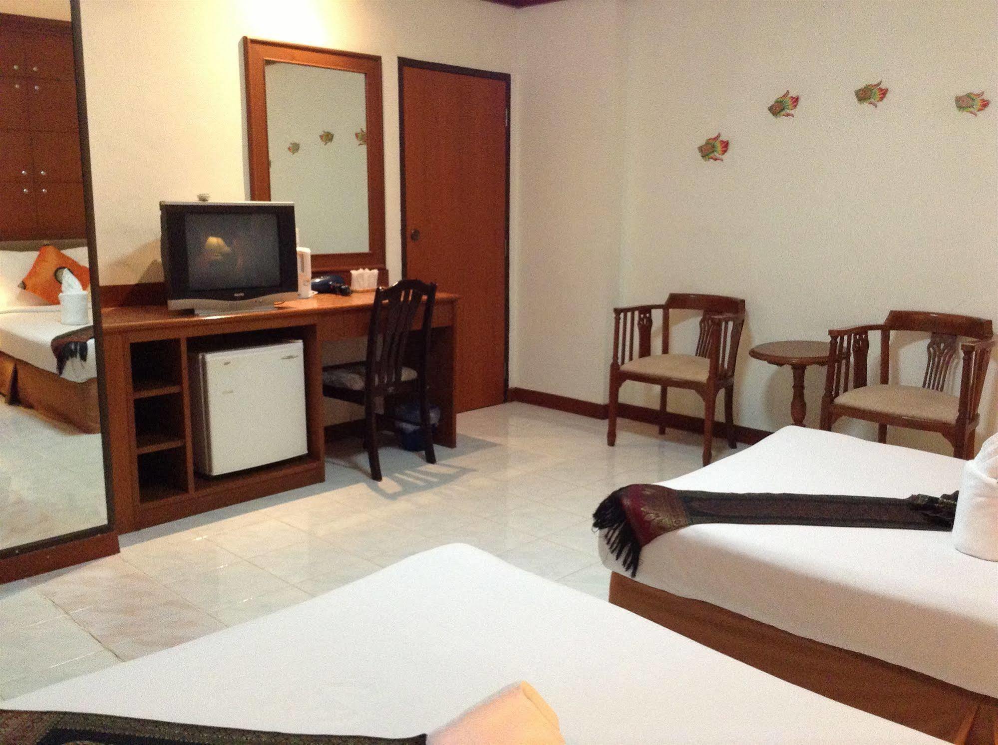 Seatel Phuket, Patong Beach Bagian luar foto